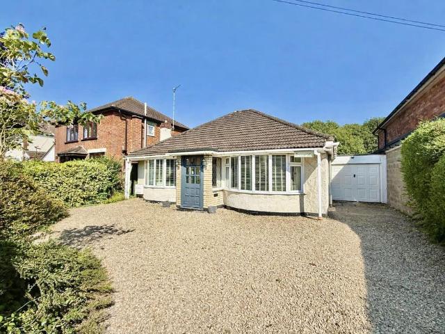 Highworth Road, Swindon SN3, 3 bed detached bungalow to rent, £1,600 pcm | PrimeLocation