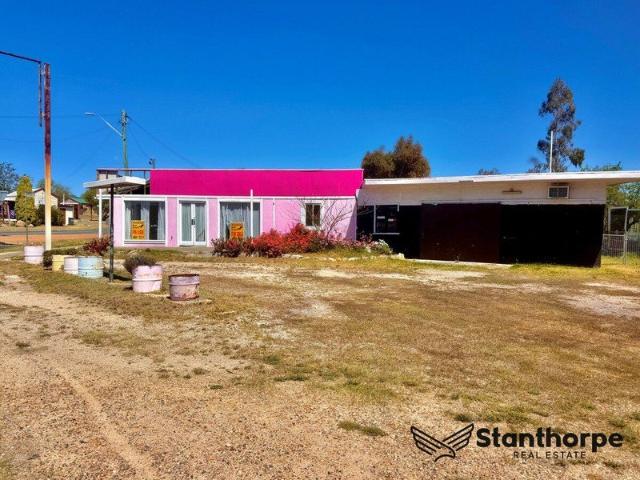 HIGHWAY FRONTAGE RETAIL SITE WITH BONUS VACANT LOT NEW ENGLAND HIGHWAY, WALLANGARRA