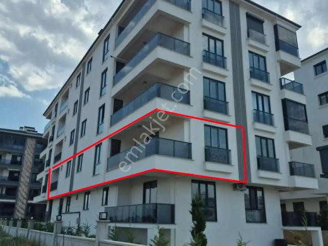 Hikmetoğlu Gayrimenkul'den Yenişafak Mah. Satılık Lüks Daireler