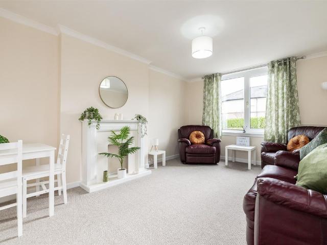 Hilton Road, Aberdeen AB24, 2 bed flat to rent, £795 pcm | PrimeLocation