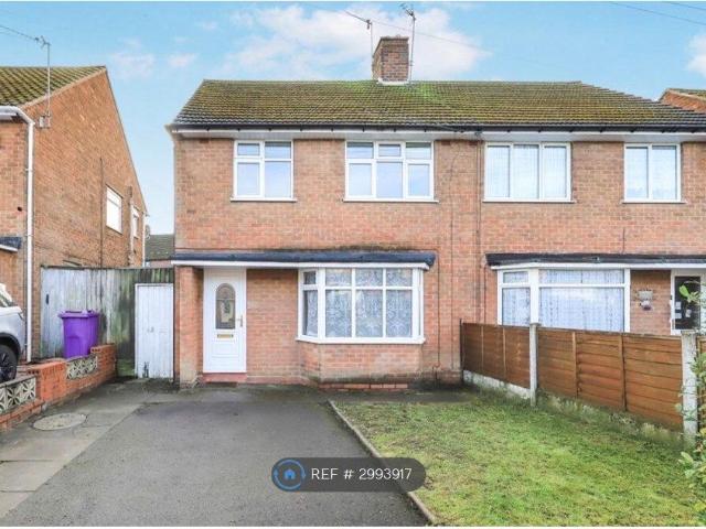 Hilton Road, Lanesfield, Wolverhampton WV4, 3 bed semi detached house to rent, £1,200 pcm | PrimeLocation