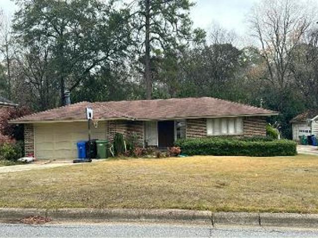 Hilton Woods Dr