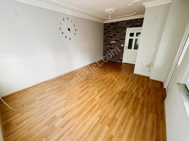 Hilal Gayrimenkulden Yaşam Hast.yanı Asansörlü *2+1*kiralık