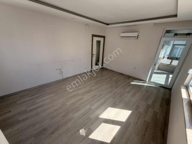 Hilal Gayrimenkul'den Gebizlide Cambalkonlu,arakatta*2+1*kiralık
