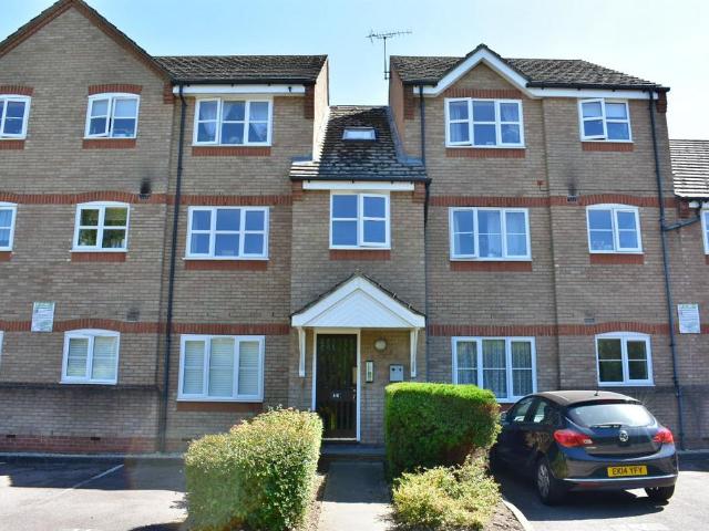 Hilda Wharf, Aylesbury, HP20 1 bed in a house share to rent £850 pcm £196 pw