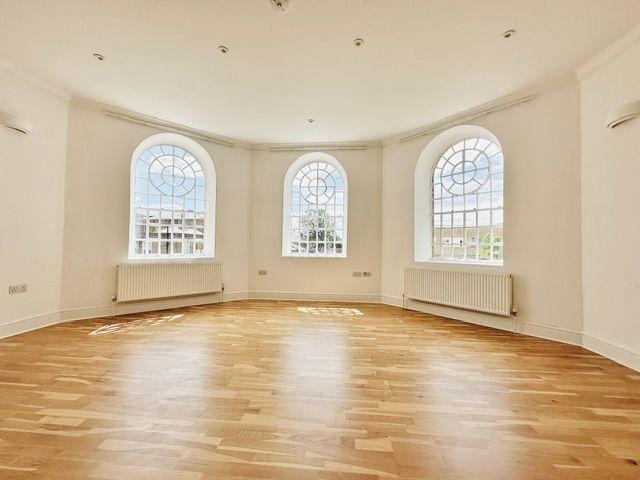 Hilda Road, Hanwell Borders UB2, 2 bed flat to rent, £2,300 pcm | PrimeLocation