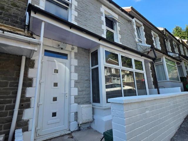 Hilda Street, Pontypridd CF37, 2 bed flat to rent, £1,050 pcm | PrimeLocation