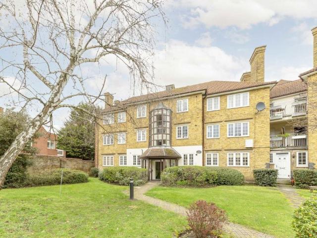 Hilden House, 31 Frogmore, London, SW18 1JA, United Kingdom | 3 bed apartment for rent #137306349 | Rentberry
