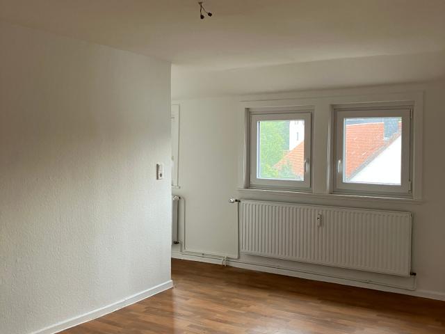 Hildesheim, OT Itzum Studenten und Azubis aufgepasst! Gemütliche 2 Zimmer Wohnung im Dachgeschoss