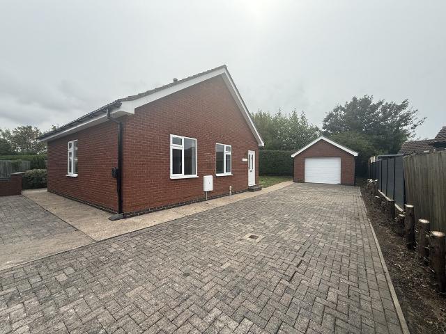 Hildyard Close, Hull, North Humberside HU12, 3 bed bungalow to rent, £1,200 pcm | PrimeLocation