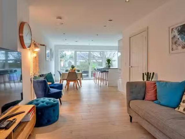Hilgrove Mews