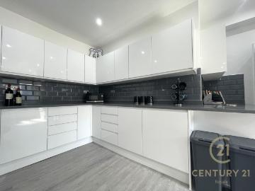 Hill Crescent Surbiton KT5 Century 21 United Kingdom