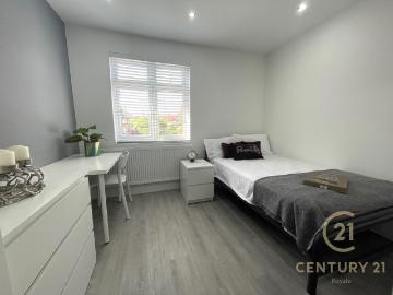 Hill Crescent Surbiton KT5 Century 21 United Kingdom