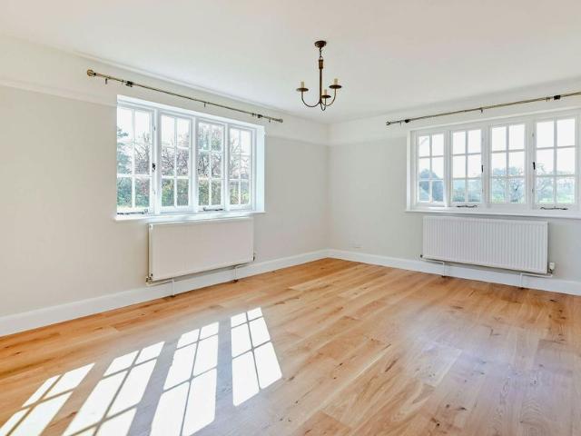 Hill End, Hertford Road, Hatfield, AL9 5PQ