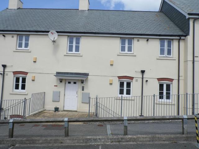 Hill Hay Close, Fowey PL23, 2 bed flat to rent, £875 pcm | PrimeLocation