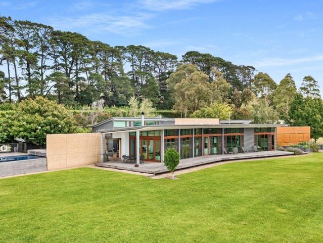 Hill House an award winning architectural estate in the heart of the Mornington Peninsula wine region