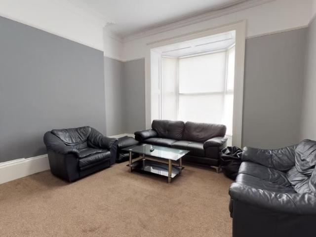 Hill Park Crescent, Plymouth PL4, 5 bed property to rent, £563 pcm | PrimeLocation