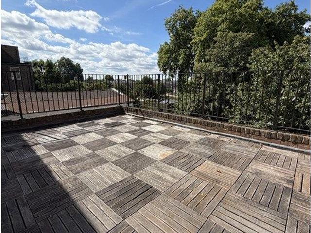 Hill Rise, Richmond TW10, 2 bed maisonette to rent, £3,300 pcm | PrimeLocation
