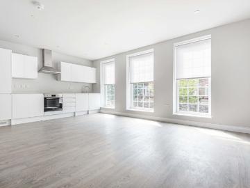 Hill Road, Sutton SM1, 1 bed flat to rent, £1,500 pcm | PrimeLocation