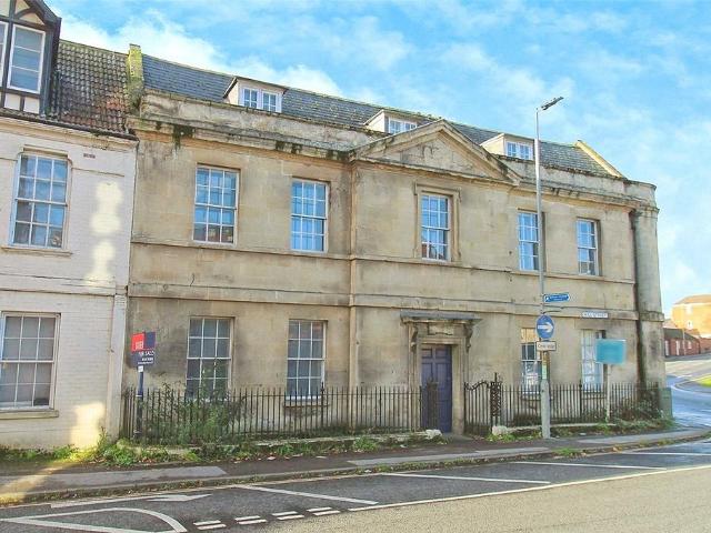 Hill Street Court, Trowbridge 2 bed apartment to rent £975 pcm £225 pw