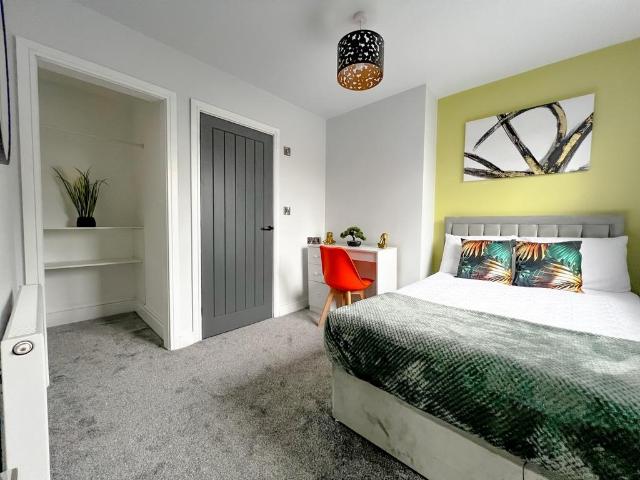 Hill Street, Kingswood, Bristol. 1 bed in a house share to rent £900 pcm £208 pw