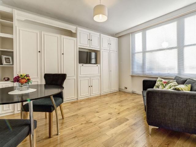 Hill Street, London W1J, Studio to rent, £2,730 pcm | PrimeLocation