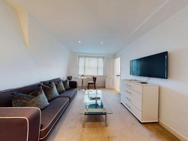 Hill Street, London W1J Studio to rent £2,817 pcm £650 pw