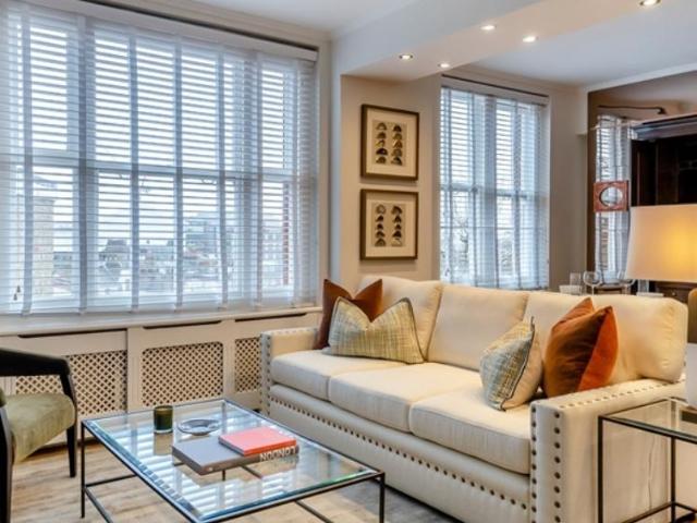 Hill Street, London W1J Studio to rent £3,857 pcm £890 pw