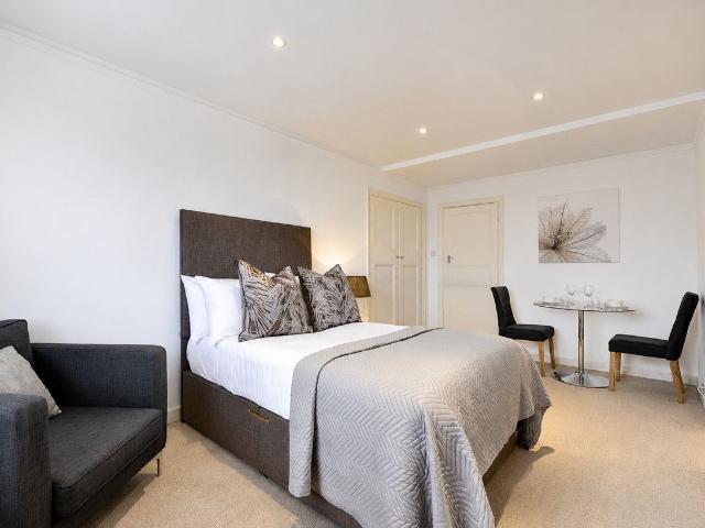 Hill Street, London W1J, 1 bed flat to rent, £2,816 pcm | PrimeLocation