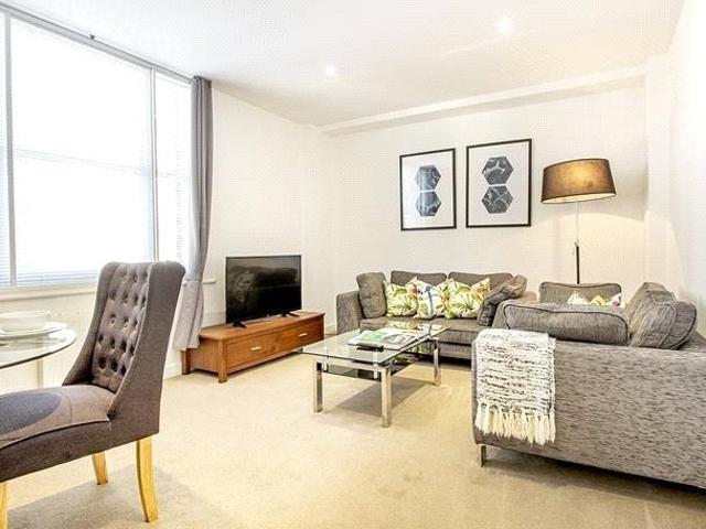 Hill Street, Mayfair, London, W1J 1 bed apartment to rent £3,726 pcm £860 pw