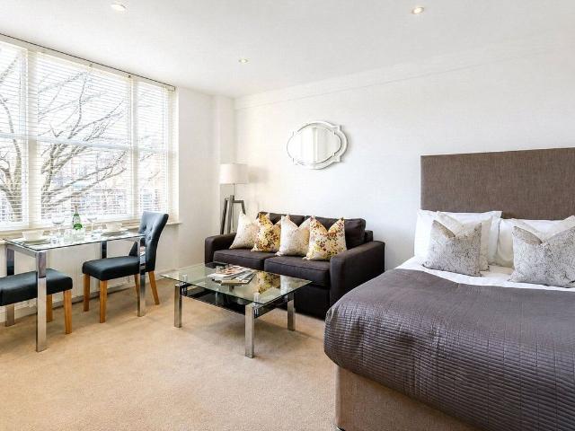 Hill Street, Mayfair, London W1J, 1 bed flat to rent, £2,817 pcm | PrimeLocation