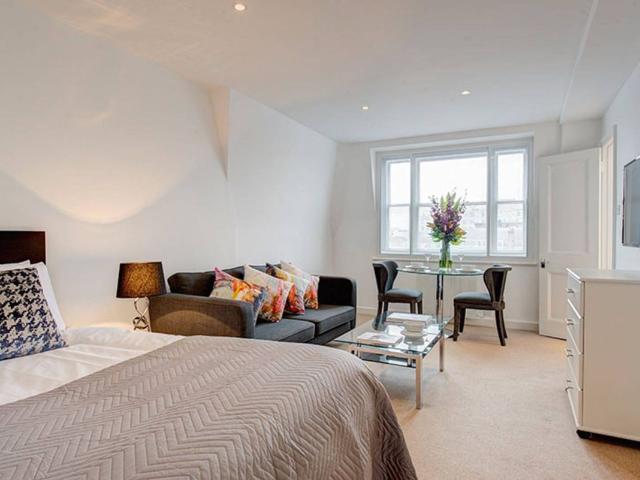 Hill Street, Mayfair, London W1J, Studio to rent, £2,817 pcm | PrimeLocation