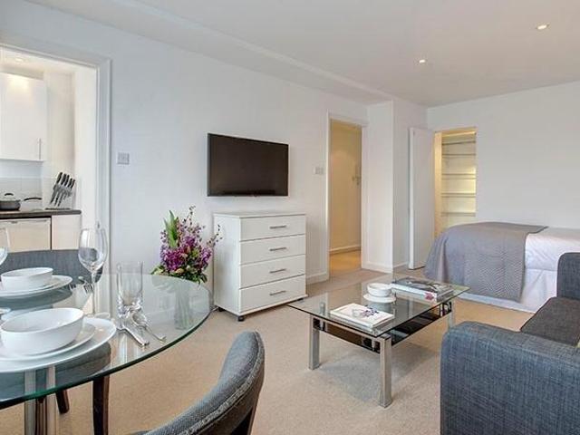 Hill Street, Mayfair Studio to rent £2,817 pcm £650 pw