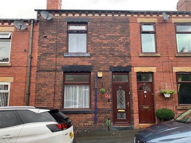 Hill Street, Springfield 2 bed terraced house to rent £750 pcm £173 pw