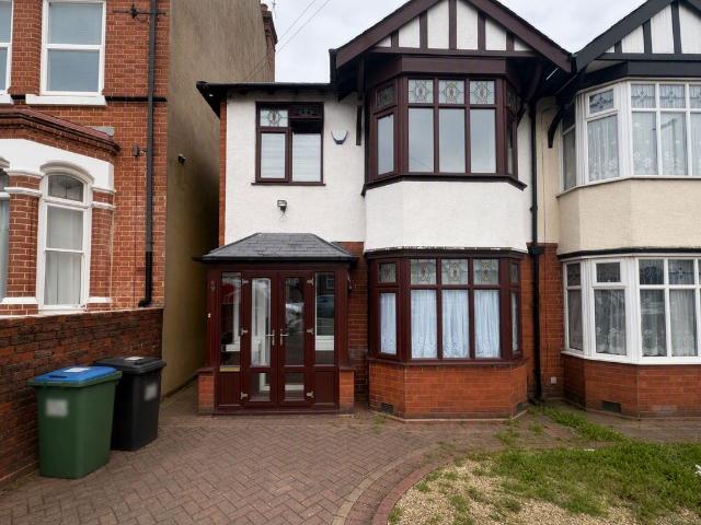 Hill Top, West Bromwich B70, 3 bed semi detached house to rent, £1,300 pcm | PrimeLocation