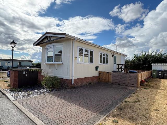 Hill Top Park, Rugby CV23, 1 bed property to rent, £800 pcm | PrimeLocation