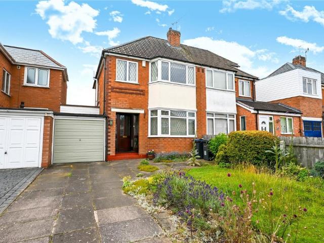 Hill Top Road, Turves Green, B31 5AP, United Kingdom | 3 bed duplex for rent #140657075 | Rentberry