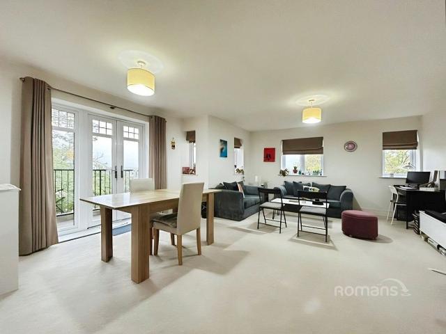 Hill View Court, 13 Bhamra Gardens, Maidenhead SL6, 2 bed flat to rent, £1,900 pcm | PrimeLocation