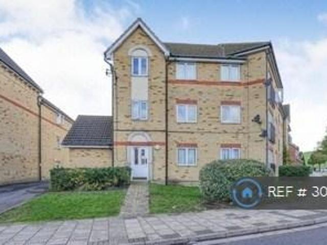 Hill View Drive, London, SE28 2 bed flat to rent £1,750 pcm £404 pw
