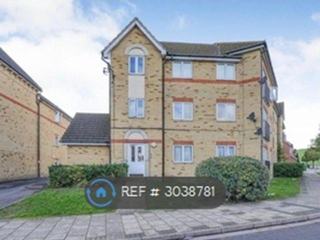 Hill View Drive, London SE28, 2 bed flat to rent, £1,750 pcm | PrimeLocation