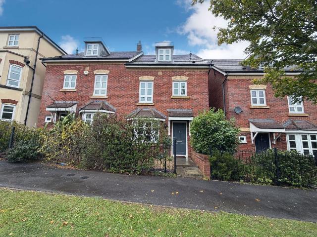 Hill View Road, Malvern WR14, 4 bed semi detached house to rent, £1,500 pcm | PrimeLocation