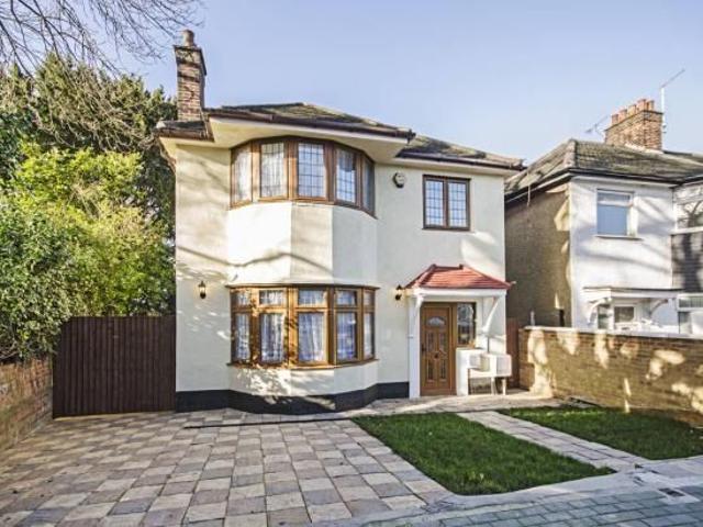 Hillcourt Avenue, London N12, 5 bed detached house to rent, £5,000 pcm | PrimeLocation