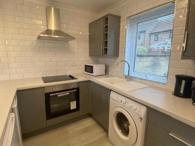 Hillcoat Place, Edinburgh, EH15 1 bed flat to rent £1,175 pcm £271 pw