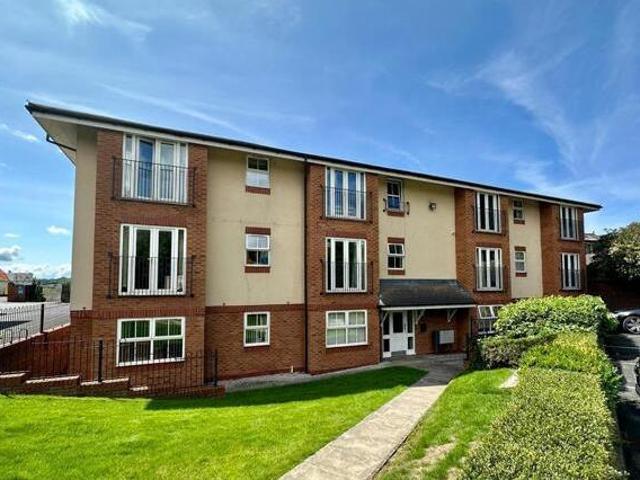 Hillcrest Court, Breck Road, 2 Bedroom Flat