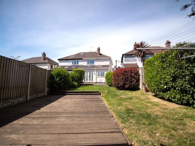 Hillcrest Avenue, Liverpool, L36 6DT 3 bed semi detached house to rent £1,350 pcm £312 pw