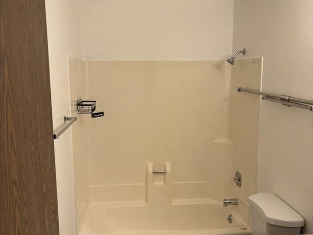 Hillcrest style 1 Bedroom Apartment for Rent at 3518 Sw 11th Ave, Portland, OR 97239 Homestead