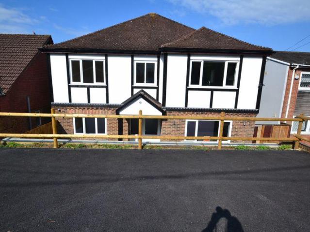 Hillcrest Road, Biggin Hill 2 bed apartment to rent £2,000 pcm £462 pw