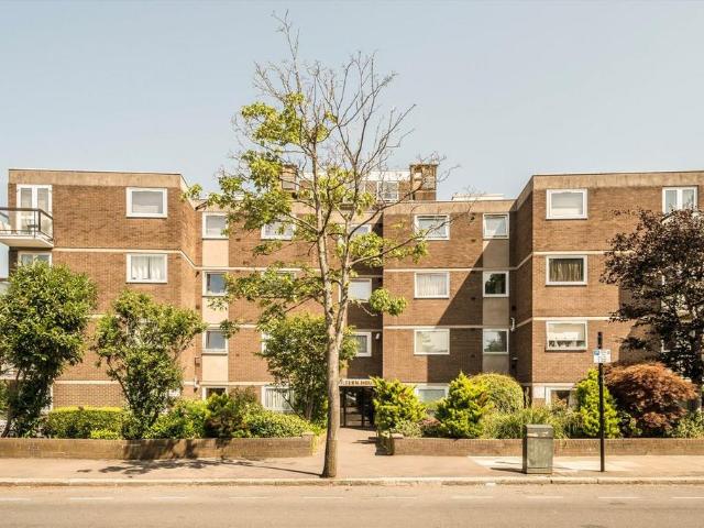 Hillcrest Road, London W5 4 bed flat to rent £3,150 pcm £727 pw