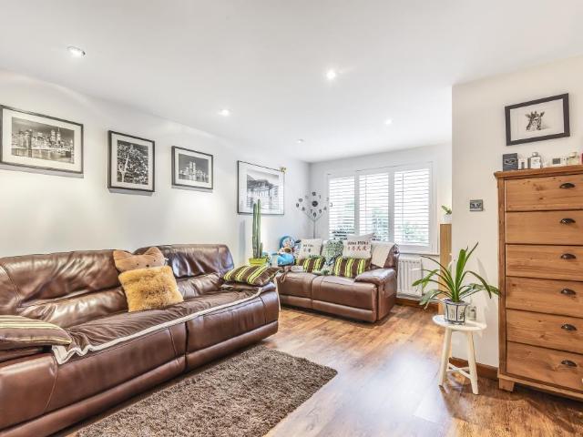 Hillary Drive, London, TW7 7EG, United Kingdom | 3 bed house for rent #138775440 | Rentberry