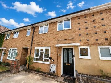 Hillary Road, Hemel Hempstead HP2, 3 bed property to rent, £1,800 pcm | PrimeLocation